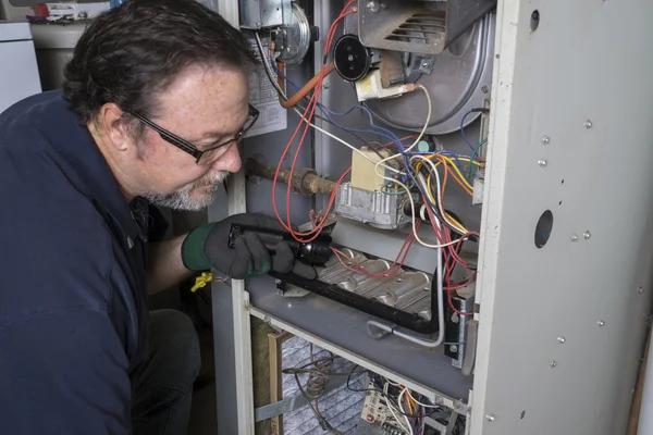 How to choose the right service for furnace repair needs