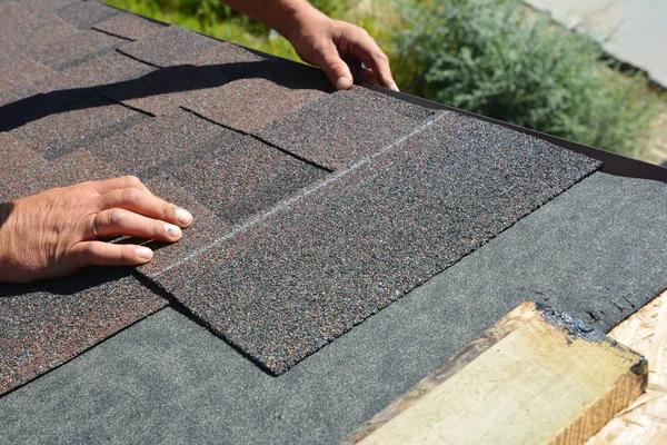 What to Expect When Working With a roofing contractor albany